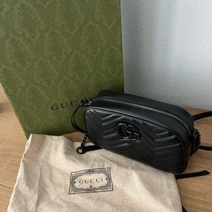 GG MARMONT SMALL SHOULDER BAG